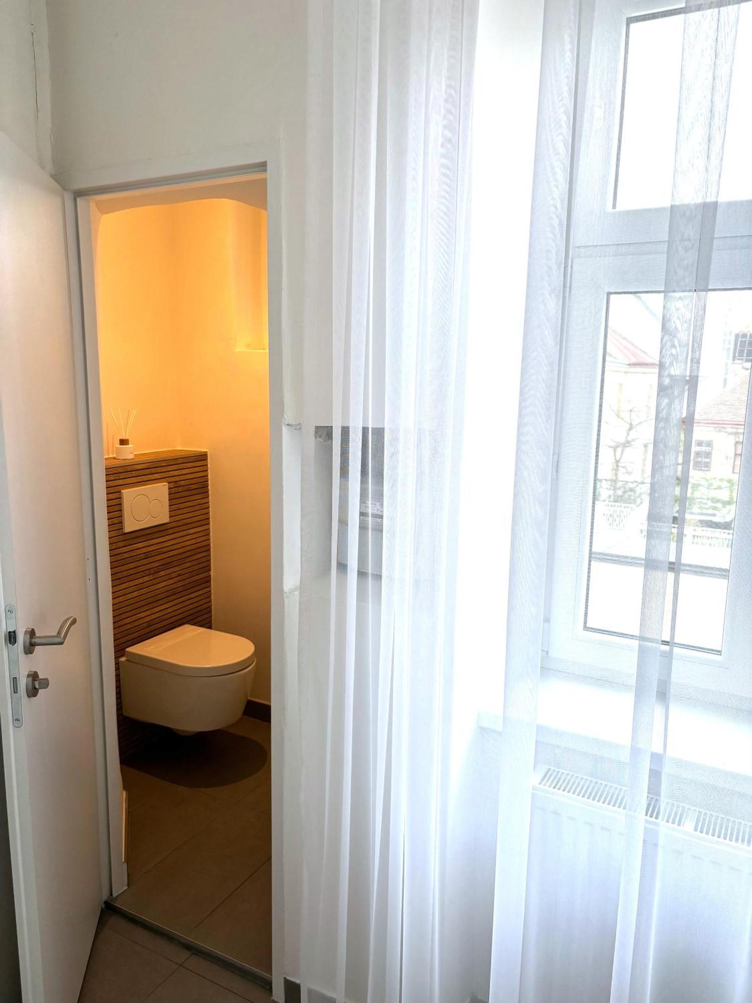 Traumhafte Wohnung Fuer 3, Grosszuegig, Walk In Dusche Відень Екстер'єр фото